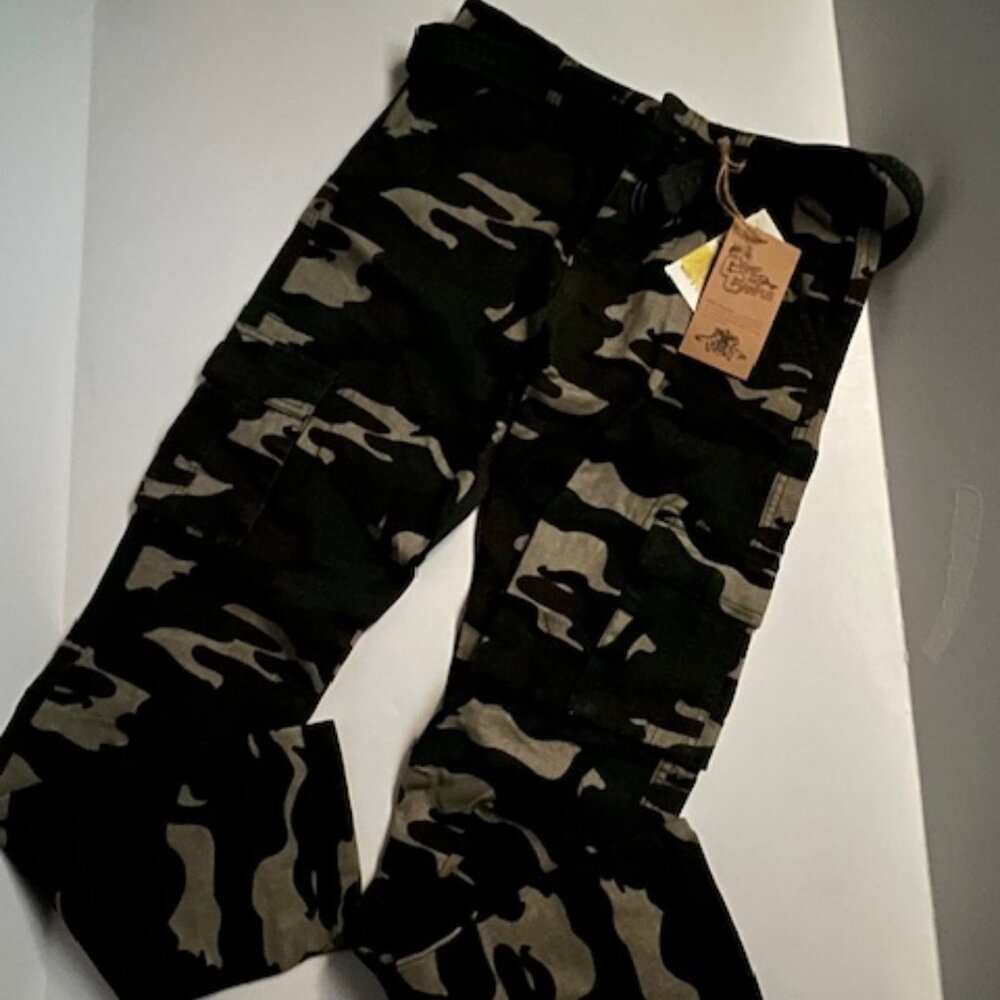 NWT Camp and Campus Camo Cargo Pants - Boys Size 18